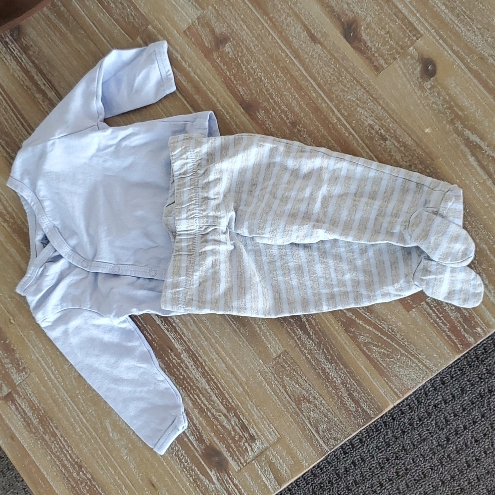 Thyme pants and shirt 0 to 3 months